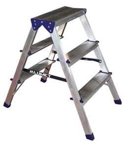 Стремянка алюминиевая 2-х сторонняя 3 ступени, выс.верхн. площ.0,6м А7203 "Алюмет" *1