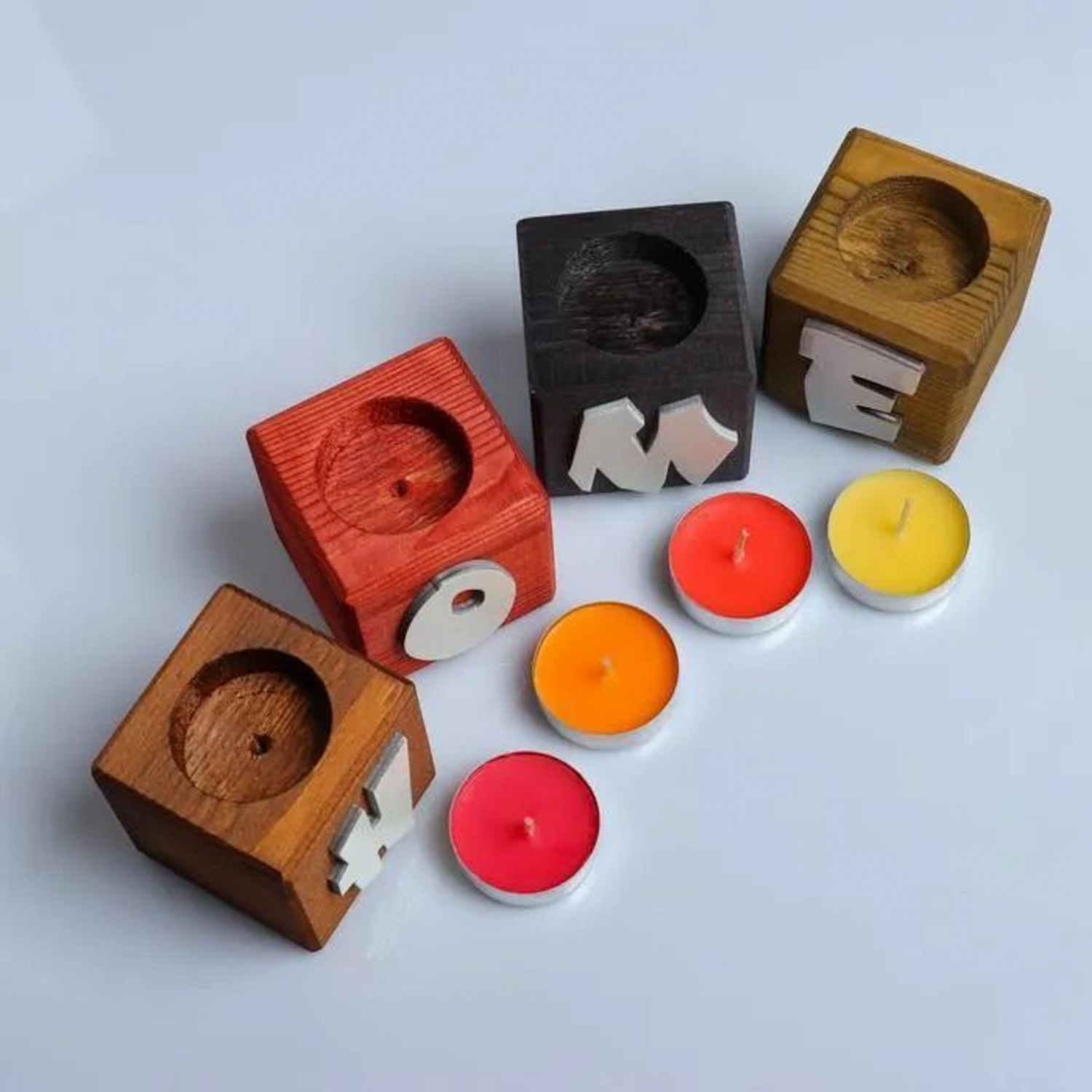 Подсвечник для интерьера 4 шт с надписью HOME, цвет: "Микс", аромат: ягодно-фруктовый микс 5381416 Подсвечник для интерьера 4 шт с надписью HOME, цвет: "Микс", аромат: ягодно-фруктовый микс 5381416