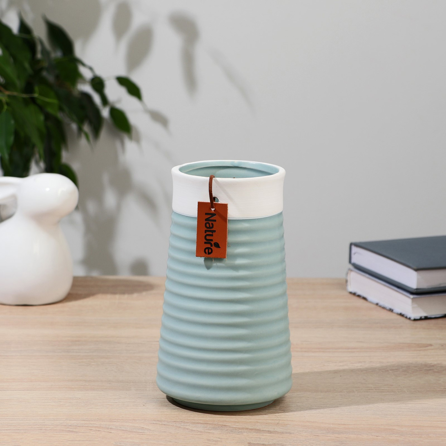 Ваза керамика "Лиам" натура, d-8,5х10 см h-18 см, бело-голубой 9499279