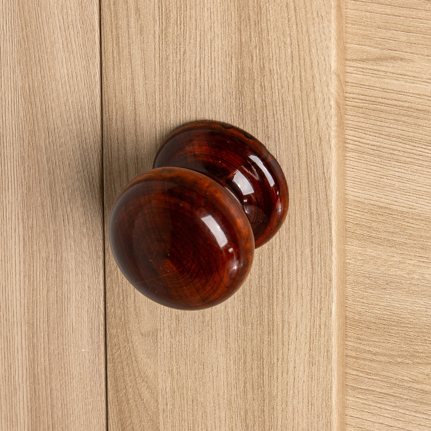 Ручка КНОПКА  дерево липа глянцевая тёмная (МТ1) *1/30