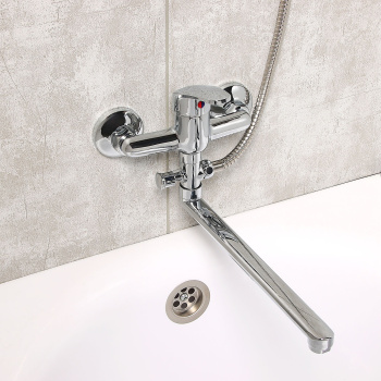 Смеситель для ванны Roegen RC100A, длинный излив, однорычажный, с лейкой