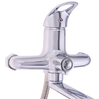 Смеситель для ванны Центр Сантехники 300-4 D35 М-40, короткий излив, однорычажный