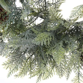 Венок хвойный "Искрящиеся ветви" d-50 см, литой ПВХ, шишки, ягоды