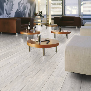 Ламинат Kronostar Synchrotec Дуб регуляр, 2.131 м², 33 класс, 1380х193х8 мм