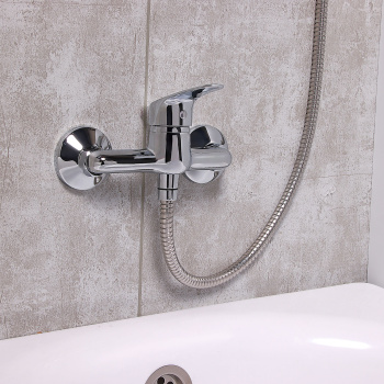 Смеситель для душа Milardo Simp SIMSB00M03, однорычажный